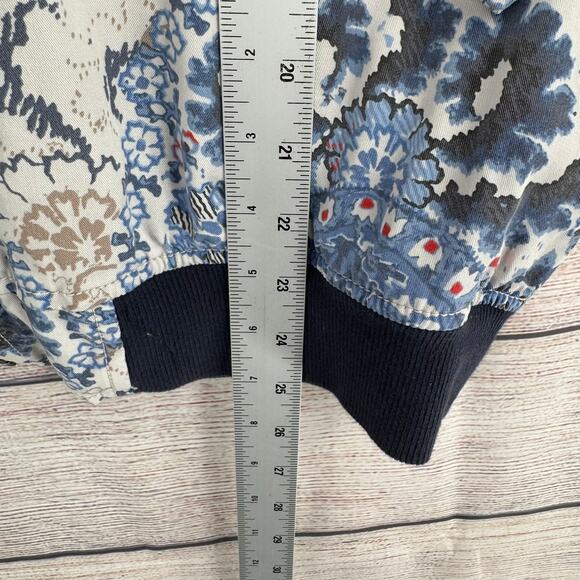 Free People Quilt Lined Floral Full Zip Jacket Womens Large Blue White Beige - Picture 12 of 13